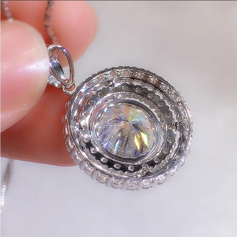 Luxury Silver Diamond Pendant With Chain - Picture 4 of 4